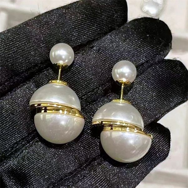 Boucles d'oreilles de perles avant et arrière pour lustre de la mode.