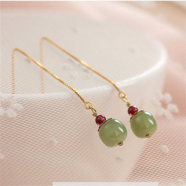 Cuelgue la cadena de plata esterlina Hetian Jade Gold Line Drop Long Earring Mujer Ear Red Garnet Bead Jewelry Gift para el amante WeddingD