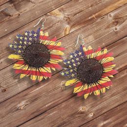 Boucles d'oreilles en bois de tournesol pour femmes, lustre suspendu, drapeau National américain imprimé, bijoux de patriotisme à la mode Mill22, 2022