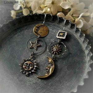 Chandelier en pendaison vintage Vintage Face Sun Moon Pendre Boucles d'oreilles femmes Design créatif ASYMETRIC Party Retro Jewelry H240423