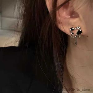 Chandelier penseur vintage goth noir amour coeur creux en métal boucles d'oreilles pour femmes accessoires de bijoux esthétique de fête des filles