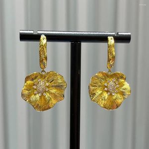 Boucles d'oreilles en peluche 017340 Fashion for Women's Cubic Zircon Flower Drop Stud Gifts Bridal Party Holiday Bijoux