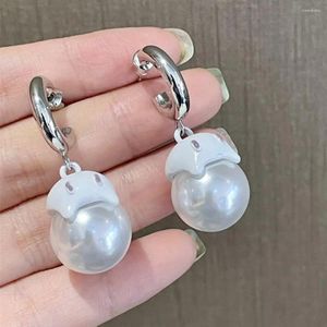 Boucles d'oreilles pendantes pour femmes, 1 paire, fausses perles, clou léger, joli petit fantôme, accessoire de mode