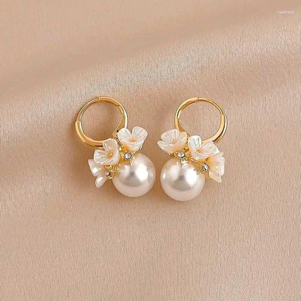 Boucles d'oreilles pendantes en forme de coquille de fleur pour femmes, pendentif boule de perles, coréen brillant, bijoux de fête de mariage, 2023