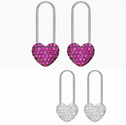 Boucles d'oreilles pendantes 2023, année européenne et américaine, mode rouge en forme de cœur, amour mignon fille Ins femmes, Clip d'oreille, cadeau sauvage Ea