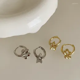 Dangle Oorbellen 2024 Asymmetrische Ster Bloem Trendy Ontwerp Persoonlijkheid Eenvoudige Koreaanse Delicate Metalen Vrouwelijke Sieraden Geschenken