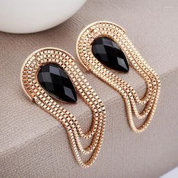 Dangle Oorbellen 2024 Grote Mode Retro Geschulpte Metalen Zwarte Imitatie Kristal Lange Kwast Groothandel Vrouwen Sieraden