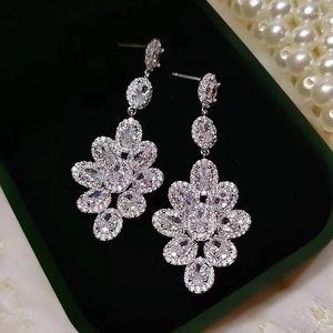 Boucles d'oreilles pendantes pour femmes, grande goutte exagérée, couleur argent, élégantes, pour fête de mariage, bijoux délicats à la mode, 2024