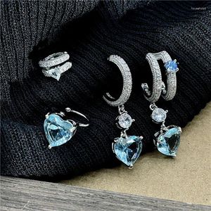 Dangle Oorbellen 2024 Koreaanse Prachtige Asymmetrische Liefde Mode Eenvoudig Temperament Veelzijdige Elegante Dames Sieraden