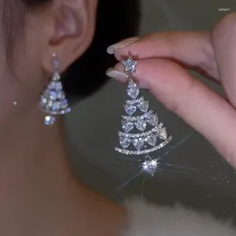 Pendientes colgantes 2024 de lujo con estrella de circón brillante, árbol de Navidad para mujer, pendiente con pasador de perlas de cristal, joyería de fiesta de año, regalo de Navidad