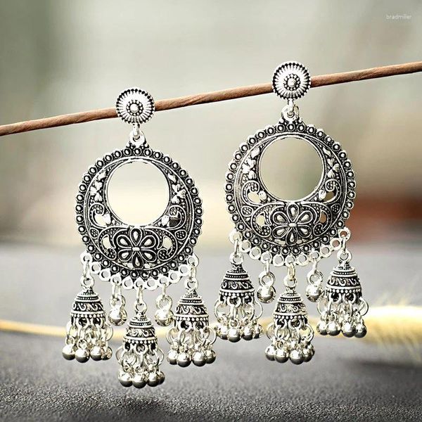 Boucles d'oreilles en peluche 2024 Couleur argentée Round Egypte vintage Jhumka Bells Tassel For Women Flower classique