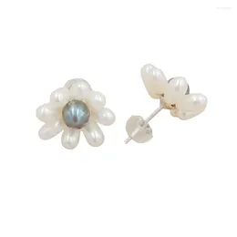 Boucles d'oreilles en peluche sterling étalon de perle de perle nature d'eau fraîche fleurie à la main mini perles haute qualité lustre 15 mm