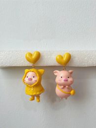 Bengelende oorbellen een paar schattige driedimensionale liefdesgele piggy oorrang