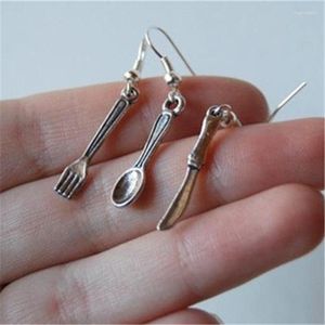 Boucles d'oreilles pendantes couleur argent antique petite cuillère fourchette et couteau ustensile mignon chef