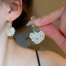 Orecchini pendenti Arrivo goccia Moda simulato fiore di perla Donne alla moda Eleganti gioielli femminili