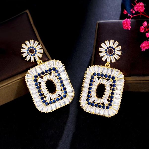 Pendientes colgantes BeaQueen Pendientes colgantes de flores de moda Rectángulo azul blanco brillante CZ Joyería chapada en oro para mujeres Regalo para eventos de fiesta E543