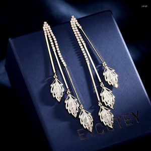 Dangle Oorbellen Mooie Dangly Leaf Crystal Opal Lange Tassel Drop Voor Vrouwen 2023 Elegante Bruiloft Feather Earring Bruidscadeau