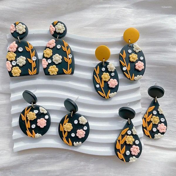 Pendientes colgantes Flores negras Polymer Clay Costilería hecha a mano Pendimiento Femenino Femenino Geometría Joyería Accesorio