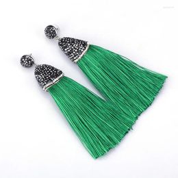 Boucles d'oreilles pendantes Boho vert Collection en soie Olive foncée gros pompon épais avec capuchon en strass clous à breloques pour femmes