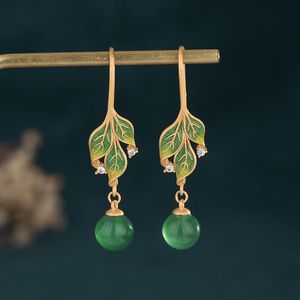 Boucles d'oreilles pendantes lustre style chinois accessoires classiques plaqué or antique feuille verte perles de jade naturel crochets d'oreille pour femmes