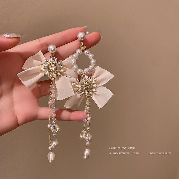 Dangle Boucles D'oreilles Lustre Argent Aiguille Perle Cristal Arc Gland Asymétrique Douce Lumière Extravagante Exagérée Douce Boucles D'oreilles Dangle