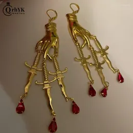 Boucles d'oreilles pendantes classique mode poignard à main dorée déclaration gothique sorcière mystérieuse cadeau féminin