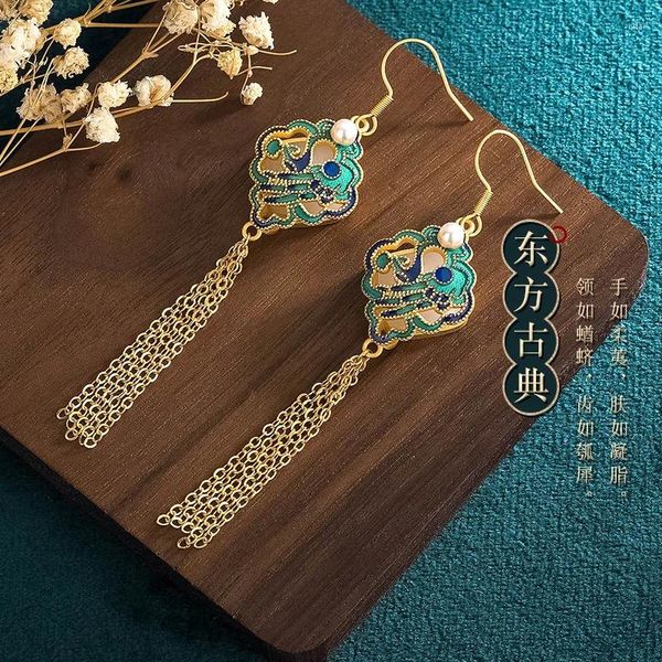 Pendientes colgantes esmalte clásico pintado artesanal con incrustaciones de imitación Hetian Jade borla diseño hueco al por mayor