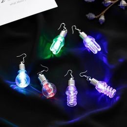 Boucles d'oreilles pendantes LED à couleur changeante, éclairage lumineux en forme d'ampoule, crochet goutte d'oreille, boîte de nuit de rue, accessoires de fête tendance