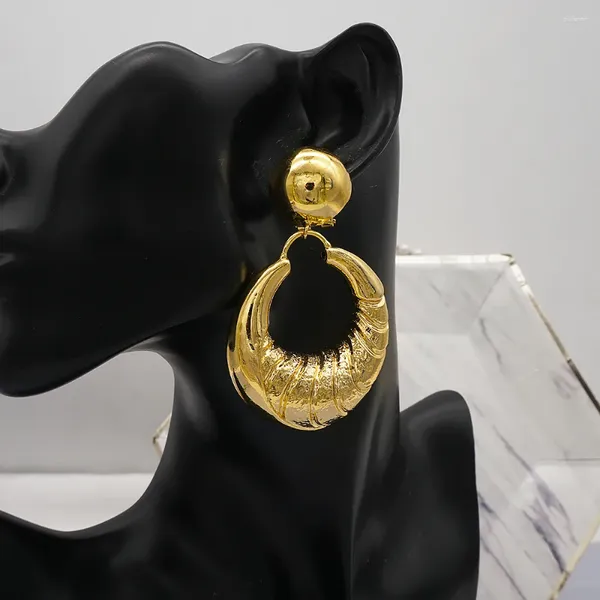 Boucles d'oreilles pendantes Designer K Fashion Gold Color Oversize Hoop pour femmes Big Metal Round Circle Déclaration Boucles d'oreilles Vintage Bijoux Cadeau