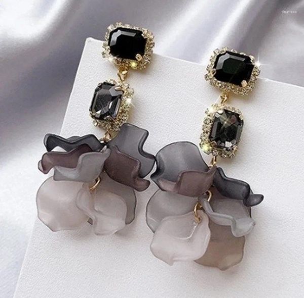 Boucles d'oreilles pendantes élégantes et belles, pendentif pétale de cristal noir pour femmes, bijoux de fiançailles, cadeaux de Banquet