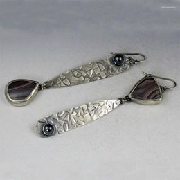 Pendientes colgantes elegantes para mujer, joyería larga, asimetría Vintage, Color plata antigua, textura tallada, dijes con cuentas