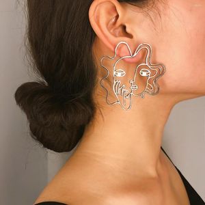 Boucles d'oreilles pendantes Emperement évider contour de visage en trois dimensions clous en alliage bijoux en gros