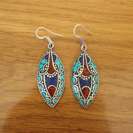 Boucles d'oreilles en peluche ER191 Népal Jewelry et ethnique ovale Turquoises Colorful Stone Leaf Fashion Earge pour femmes