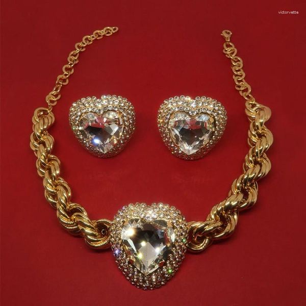 Pendientes colgantes Europa América Exagerado Oro Plata Cristal Corazón Clip de oreja grande Collar de cadena gruesa Mujeres Joyería de lujo Tendencia del partido