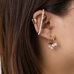 Boucles d'oreilles pendantes bijoux simples européens et américains avec tempérament métal brillant mode rétro en forme de C Imitation perle femme oreille os