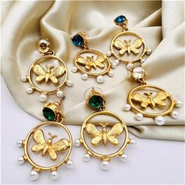 Pendientes colgantes de estilo europeo y americano Diseño único Senior Feeling Small Butterfly Pearl Crystal Stud
