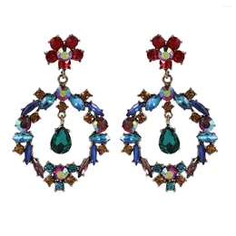 Boucles d'oreilles en peluche exagérées exagérées grandes gouttes de fleur en strass colorées pour femmes bijoux de style bohème creux