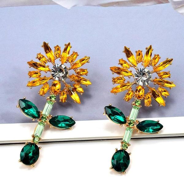 Pendientes colgantes Fashion Drinestone Piercing for Women Lindas Girlas de Flor de Cristal Joyería de moda