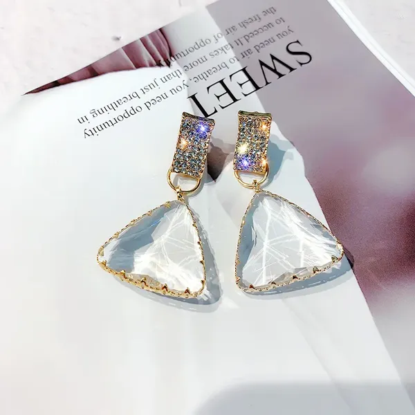 Pendientes colgantes Moda Luz de lujo Diseño de triángulo Cristal grande para mujeres Mujer Joyería de fiesta coreana Decoración de pareja al por mayor