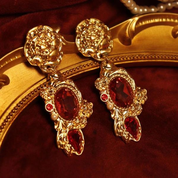 Boucles d'oreilles en peluche de mode luxe vintage or plaqué avec un pendentif en verre de fleurs de pierre semi-précieux pour les femmes