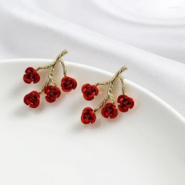 Dangle Oorbellen Mode Persoonlijkheid Bloemen Kleine en Pure Verse Pruim Bloem Mevrouw Verjaardag Toeristische Herdenkingsgeschenken