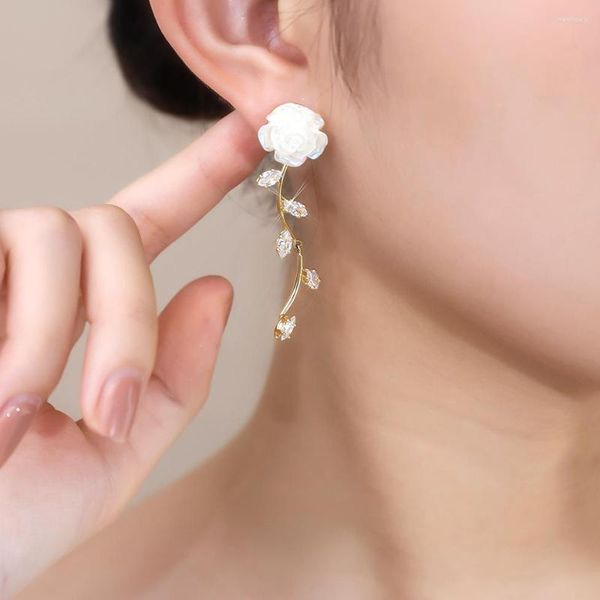 Pendientes colgantes de gota de pétalo de rosa a la moda para mujer, accesorios de joyería para fiesta de bodas de circón con borla larga blanca, regalo