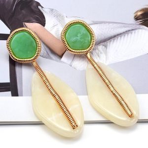 Boucles d'oreilles en peluche de mode d'été en pierre de résine blanche pour femmes bijoux géométriques de style coréen en gros