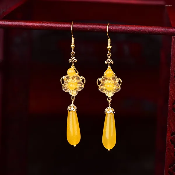 Boucles d'oreilles en peluche tendance mode ethnique entièrement correspondant Chine Chic Retro Classical Earnrop Ornaments Water Drop Crystal Yellow