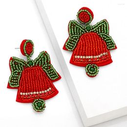 Pendientes colgantes Flola Boho Red Beads Jingle Bells For Women Drop Hecho a mano Regalos de joyería femenina de Navidad erss76