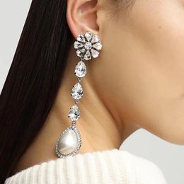 Boucles d'oreilles en pente Freetry vintage Crystal Flower Pearl Perle pour femmes