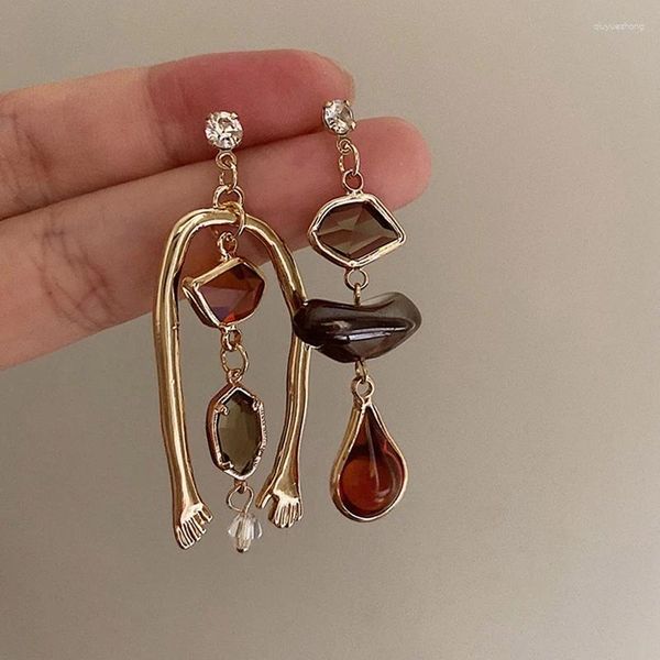 Pendientes colgantes Estilo de pintura al óleo francesa Arte retro Moda femenina abstracta Diseño asimétrico Versión coreana Marea de personalidad