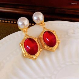 Dange oorbellen Franse rode ovale parel -imitatie geometrisch voor vrouwen klassieke retro ontwerp sieraden banket accessoires