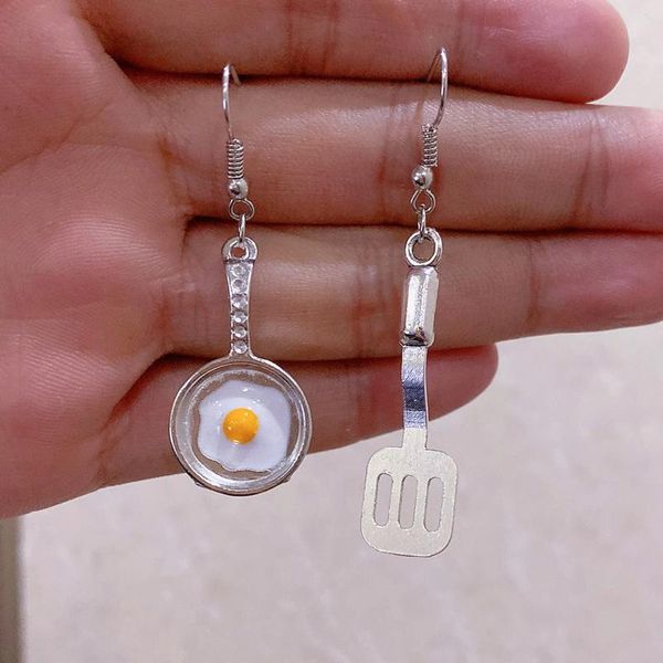 Pendientes colgantes divertidos asimétricos joyería de mujer creatividad vajilla colgante pendiente esmalte espátula huevos fritos gancho pendientes