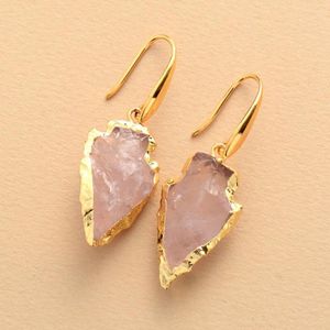 Bengelen oorbellen fysl lichtgele goud kleur onregelmatige vorm roze kwarts zwarte obsidiaan stenen sieraden